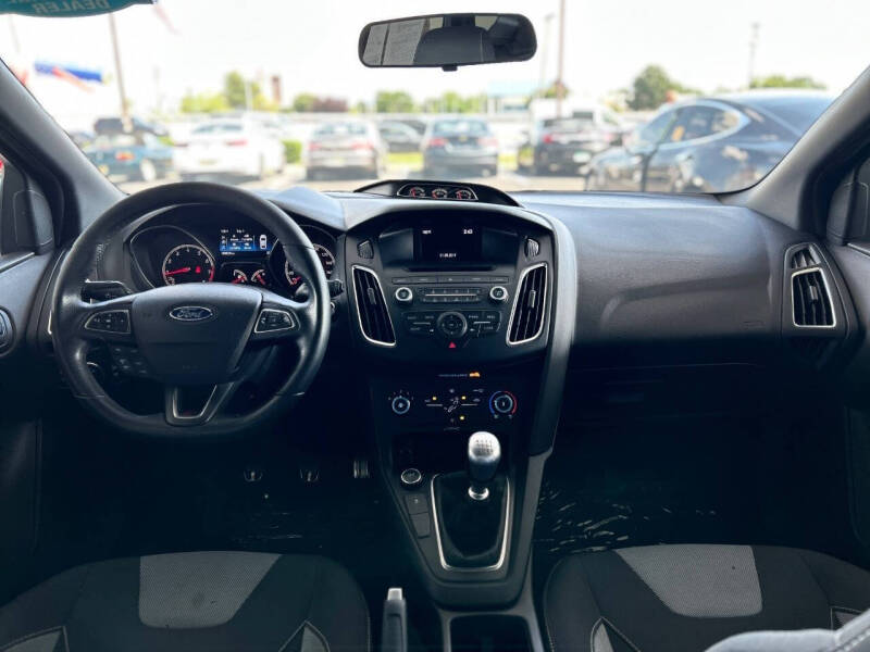 2017 Ford Focus ST