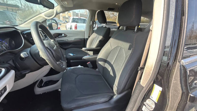 2017 Chrysler Pacifica LX