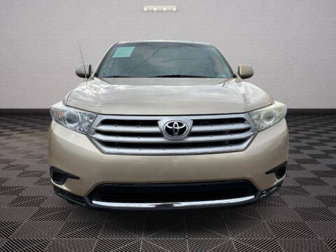 2012 Toyota Highlander SE