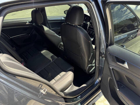 2020 Volkswagen Golf GTI SE