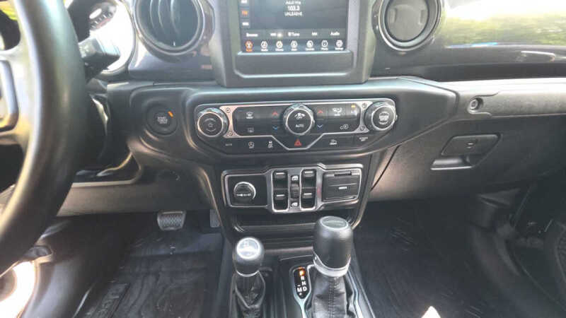 2022 Jeep Gladiator Altitude