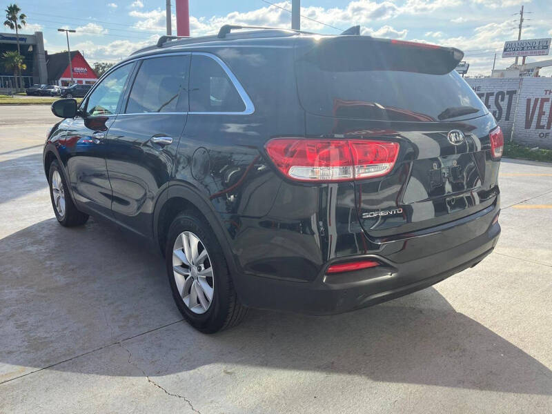 2016 Kia Sorento LX