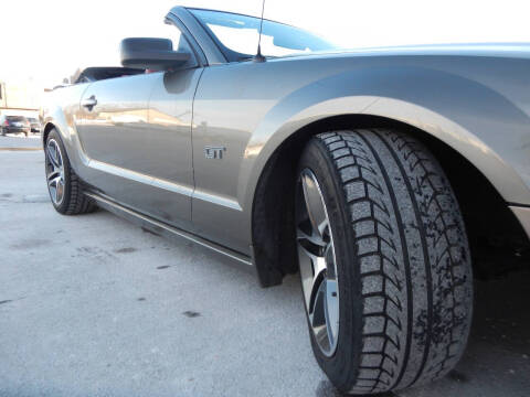 2005 Ford Mustang GT Premium