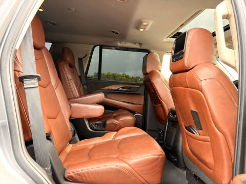 2019 Cadillac Escalade Luxury
