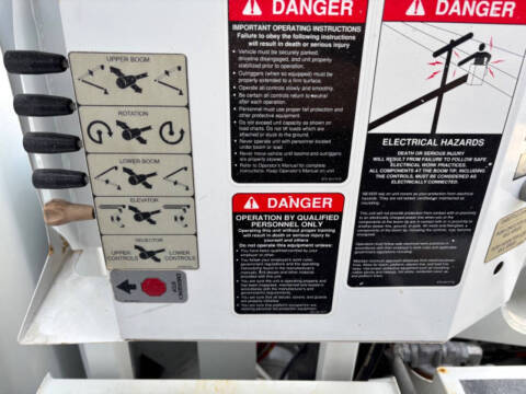 2009 Freightliner Business class M2