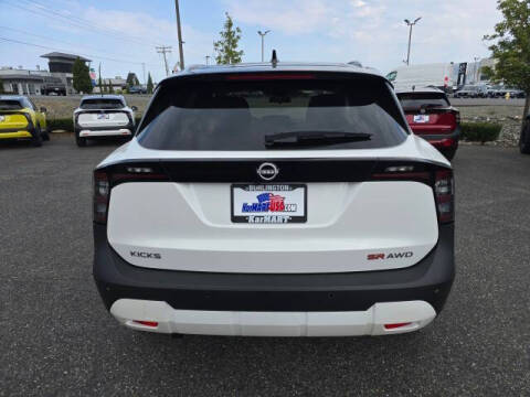 2025 Nissan Kicks SR