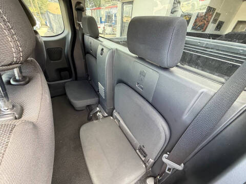 2022 Nissan Frontier SV