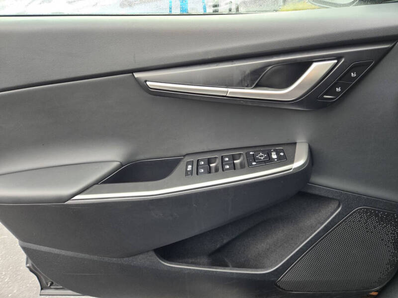 2023 Kia EV6 Light