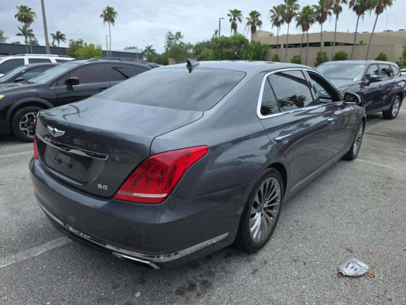 2017 Genesis G90