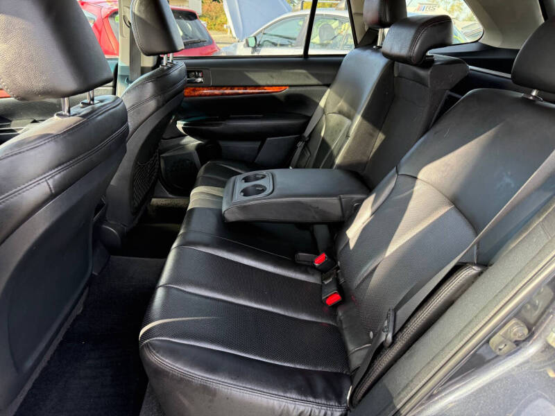 2011 Subaru Outback 2.5i Limited