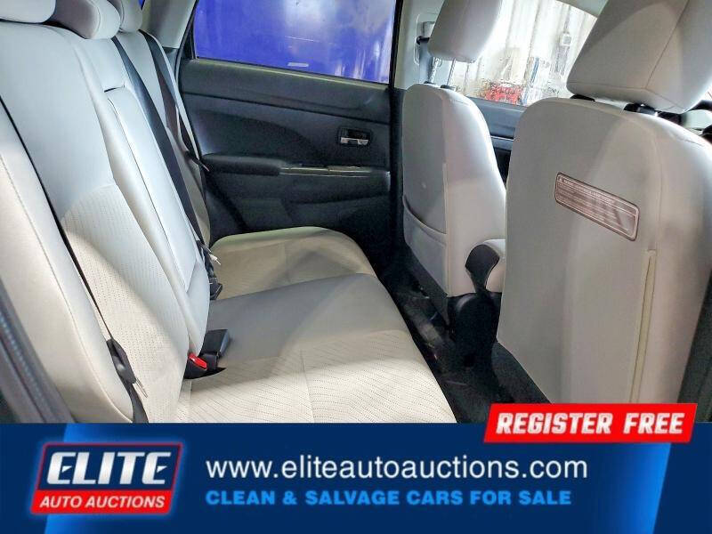 2015 Mitsubishi Outlander Sport SE