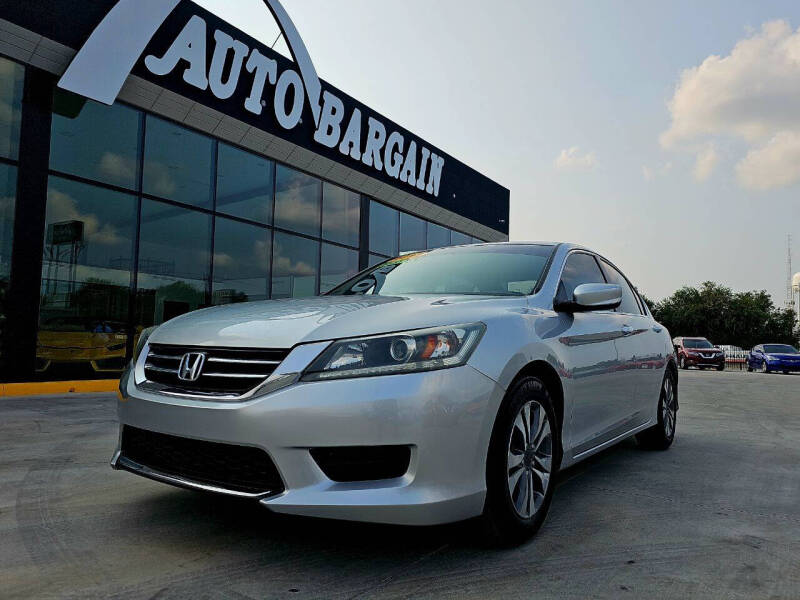 2013 Honda Accord LX's photo