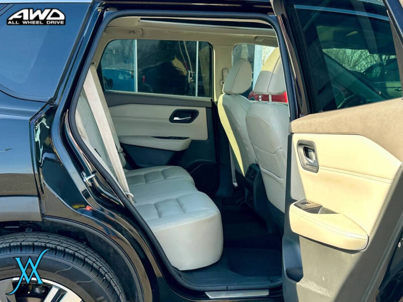 2023 Nissan Rogue SL