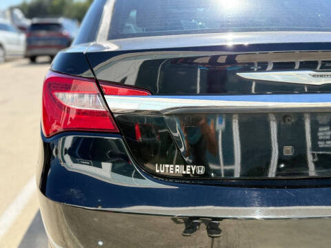 2014 Chrysler 200 Limited