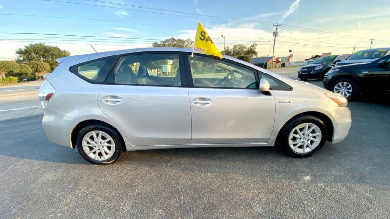 2012 Toyota Prius v Five