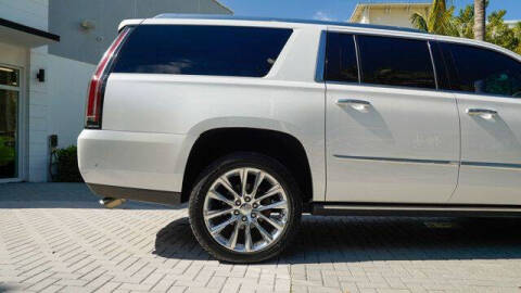 2019 Cadillac Escalade ESV Premium Luxury