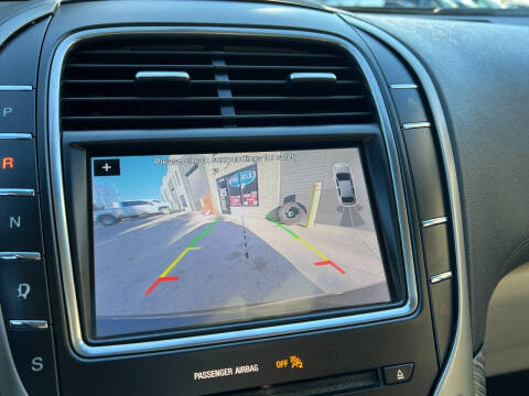 2019 Lincoln Nautilus Black Label