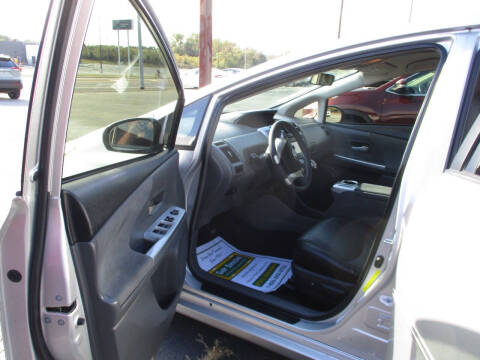 2014 Toyota Prius v Three