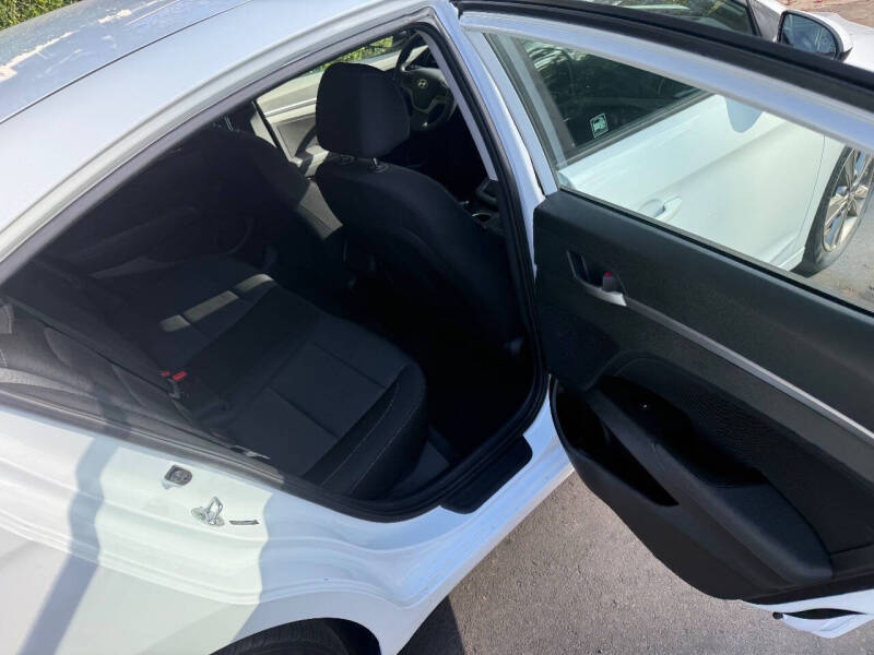 2018 Hyundai Elantra SEL