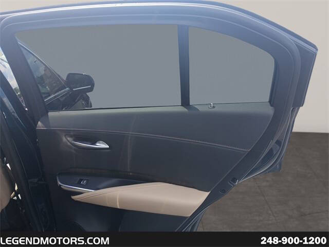 2025 Cadillac XT4 Premium Luxury