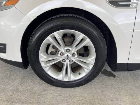 2013 Ford Taurus SEL