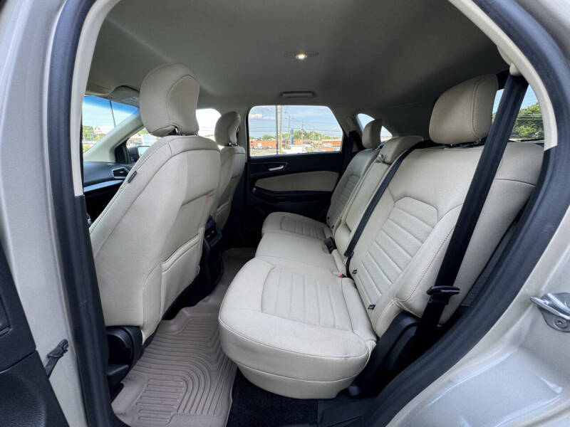 2017 Ford Edge SE