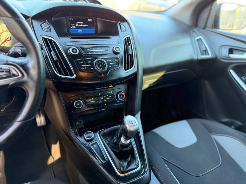 2017 Ford Focus ST