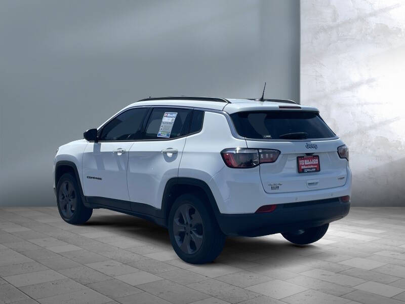 2022 Jeep Compass Latitude Lux