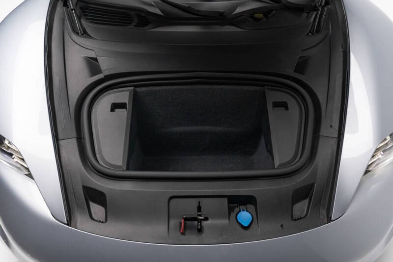 2020 Porsche Taycan Turbo