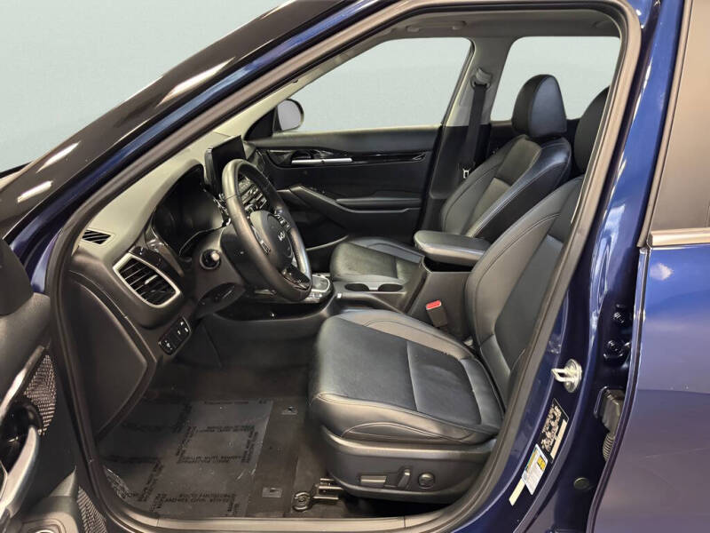 2023 Kia Seltos EX