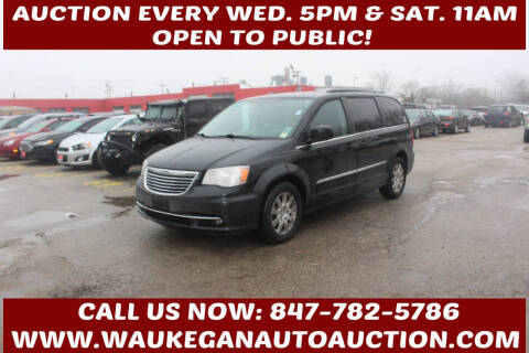 2016 Chrysler Town and Country for sale at Waukegan Auto Auction in Waukegan IL