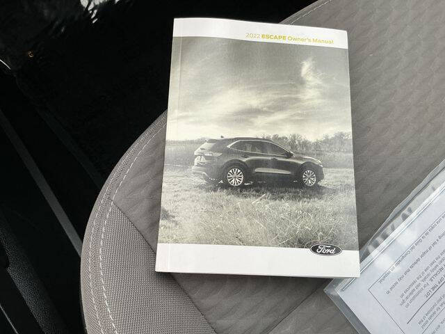 2022 Ford Escape SE
