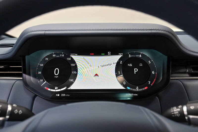 2023 Land Rover Range Rover P530 SV LWB