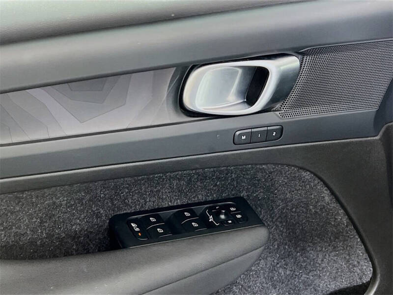 2023 Volvo XC40 Recharge Twin Core