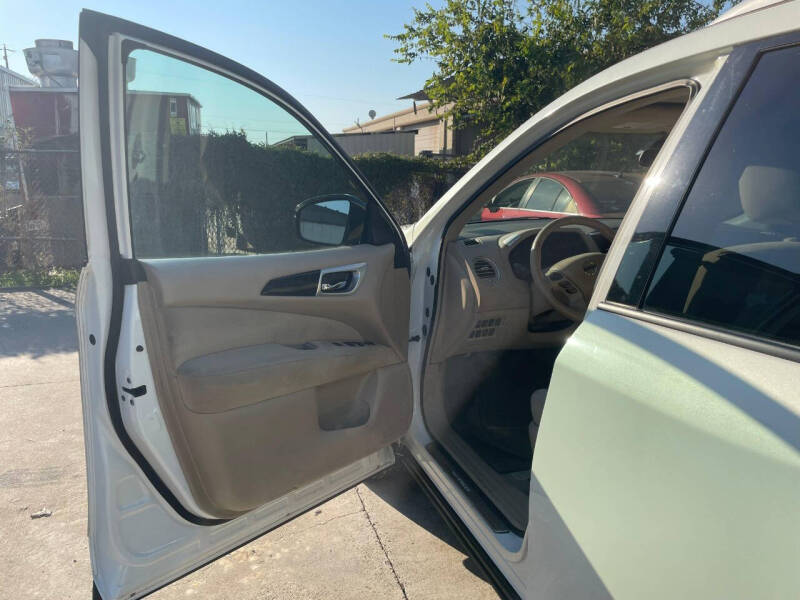 2013 Nissan Pathfinder SV