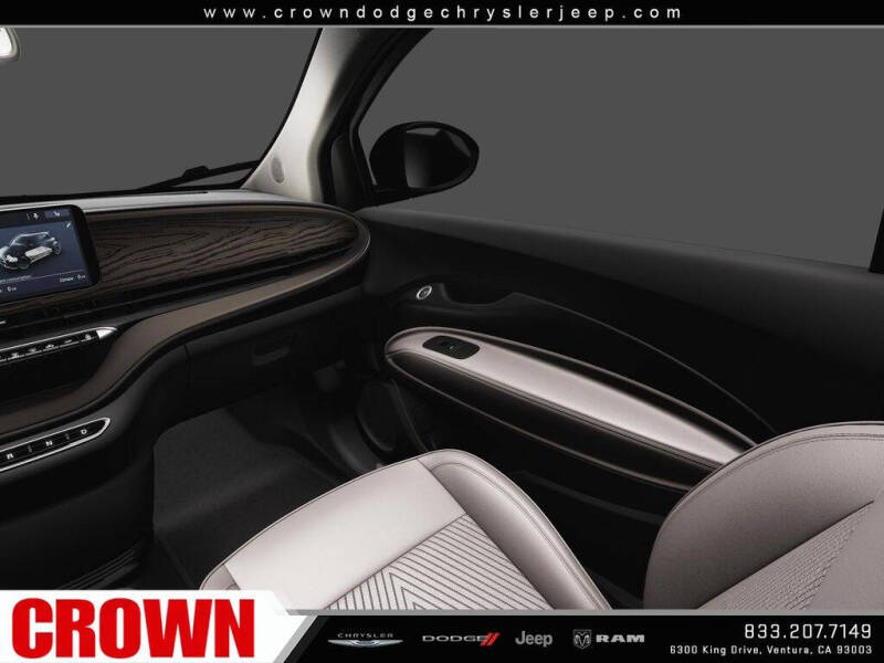 2025 FIAT 500e Giorgio Armani