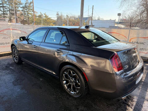 2016 Chrysler 300