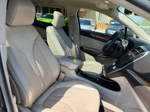 2017 Lincoln MKC Select