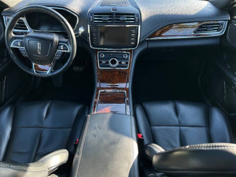 2017 Lincoln Continental Select