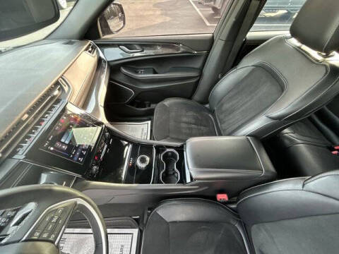 2022 Jeep Grand Cherokee Altitude