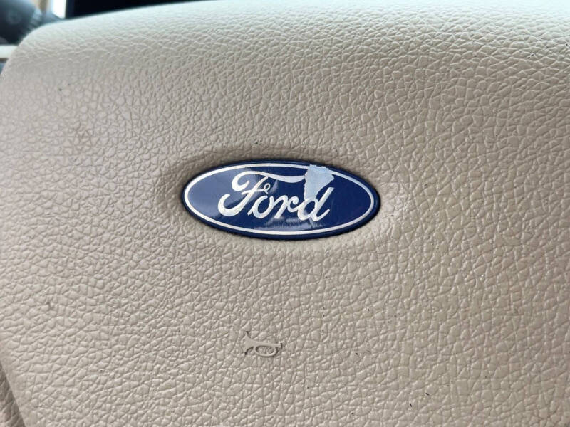 2006 Ford Explorer XLS