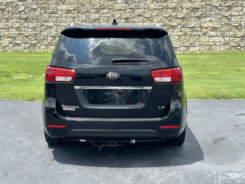 2017 Kia Sedona LX