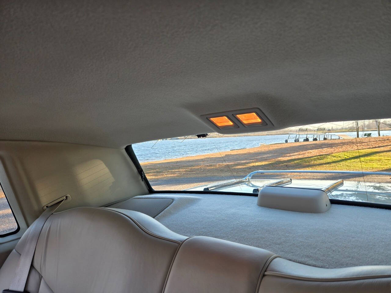 1997 Lincoln Town Car 121