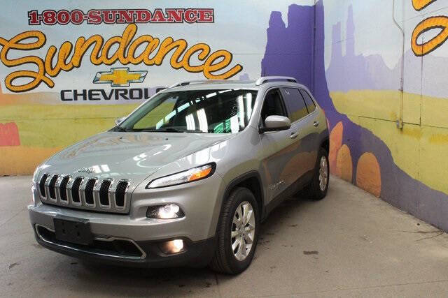 Used 2016 Jeep Cherokee Limited with VIN 1C4PJMDS7GW352658 for sale in Grand Ledge, MI