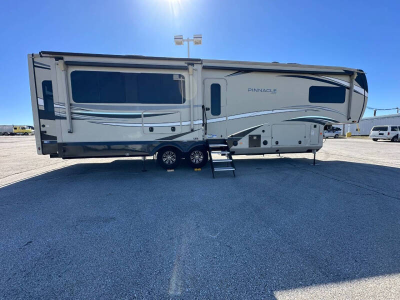 2022 Jayco Pinnacle