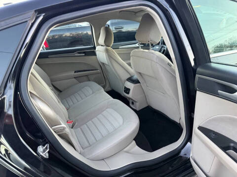 2020 Ford Fusion Hybrid SE