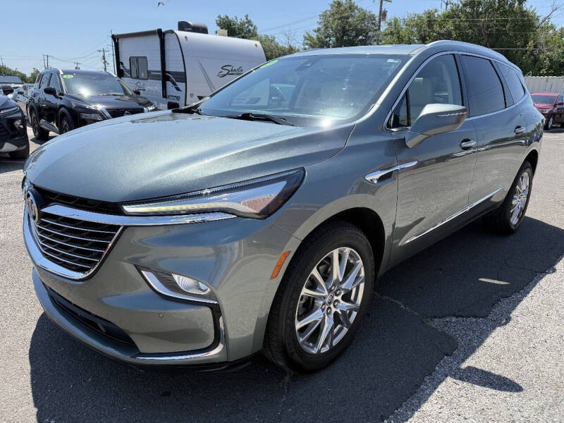 2023 Buick Enclave Essence