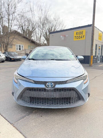 2022 Toyota Corolla Hybrid LE