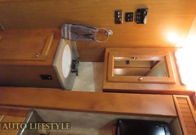 2010 Freightliner MH Chassis