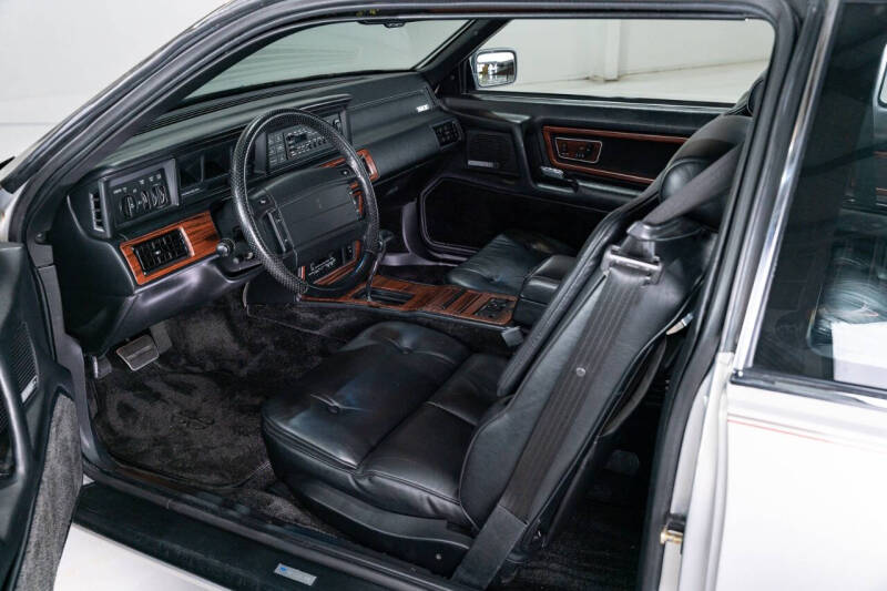 1990 Lincoln Mark VII Bill Blass